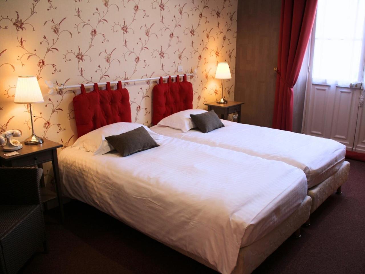 Grand Hotel De Bourbon-Lancy - Spa Et Restaurant - Logis Exteriér fotografie