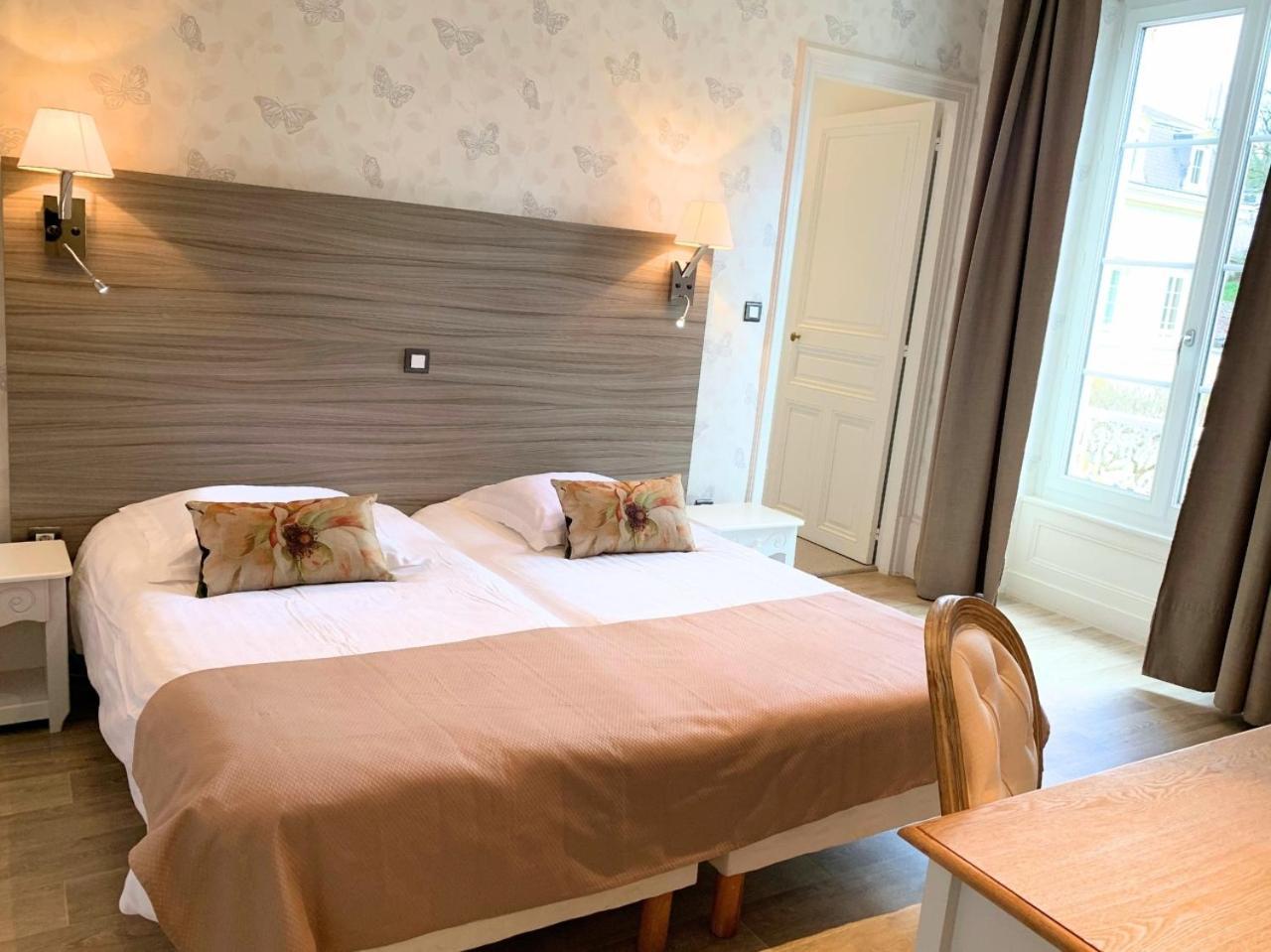 Grand Hotel De Bourbon-Lancy - Spa Et Restaurant - Logis Exteriér fotografie