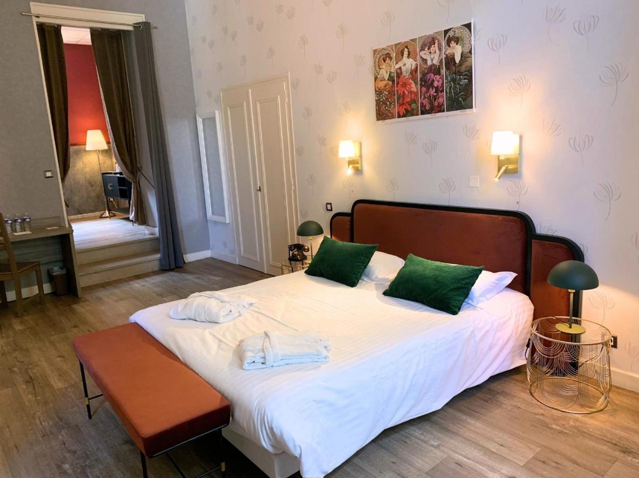 Grand Hotel De Bourbon-Lancy - Spa Et Restaurant - Logis Exteriér fotografie