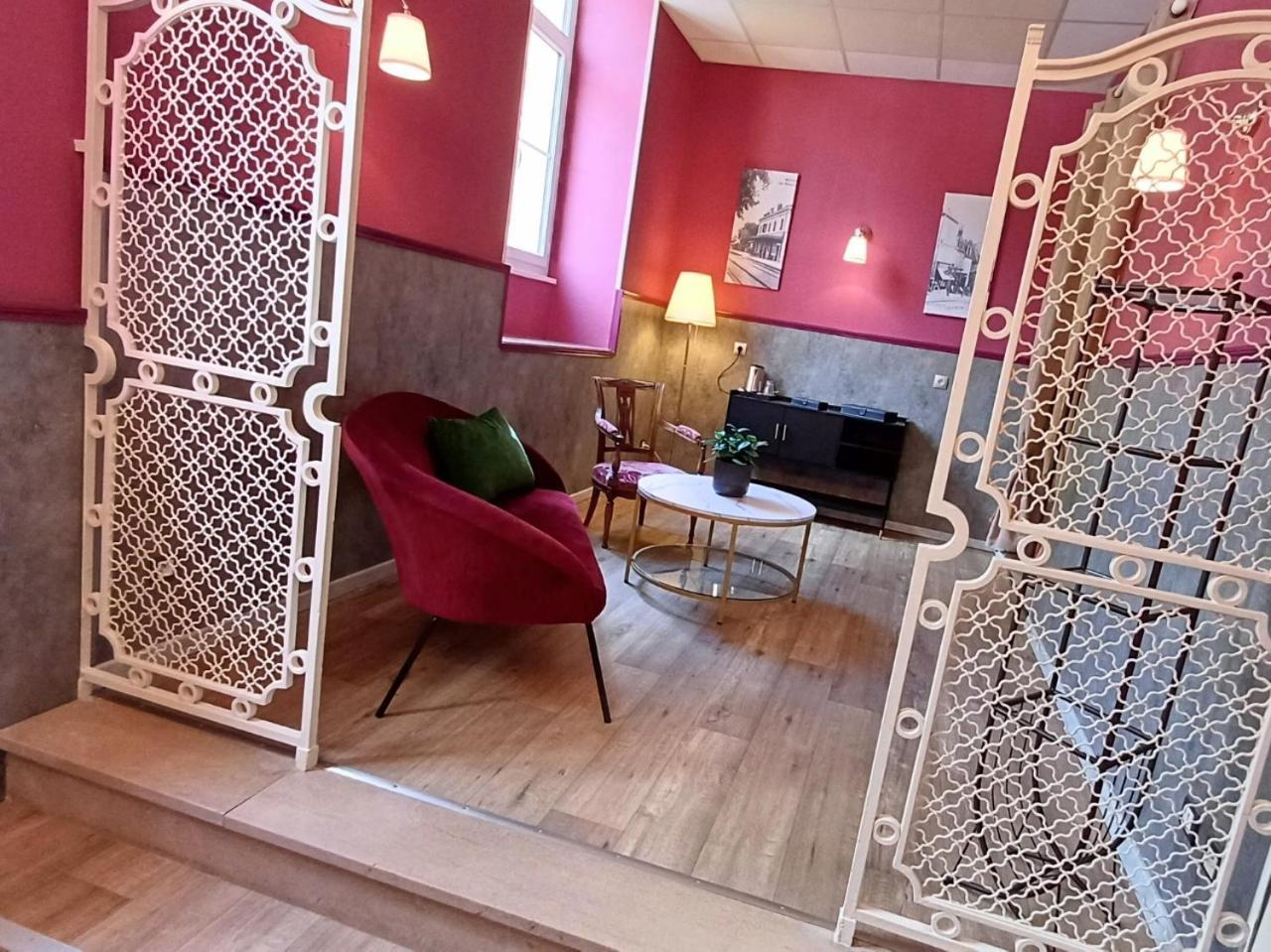 Grand Hotel De Bourbon-Lancy - Spa Et Restaurant - Logis Exteriér fotografie