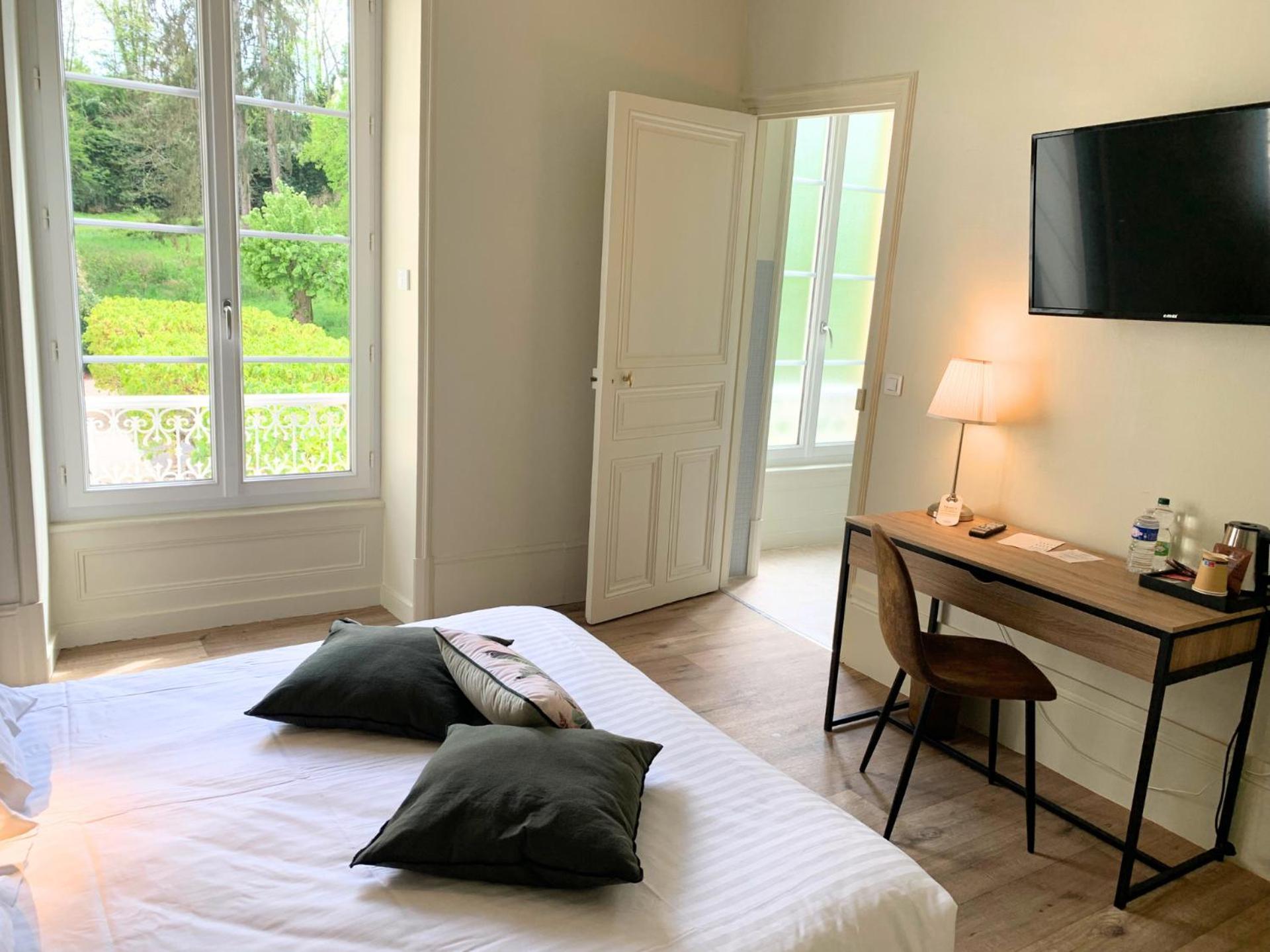 Grand Hotel De Bourbon-Lancy - Spa Et Restaurant - Logis Exteriér fotografie